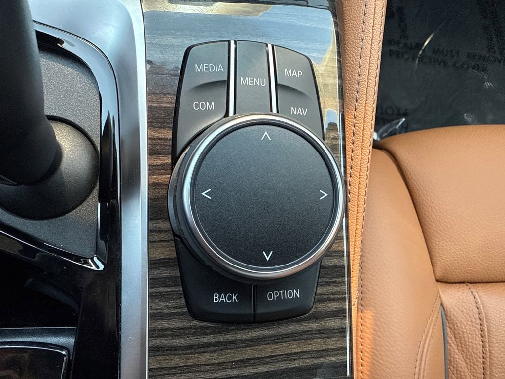 Certified 2023 BMW M550i xDrive AWD/4WD image 27