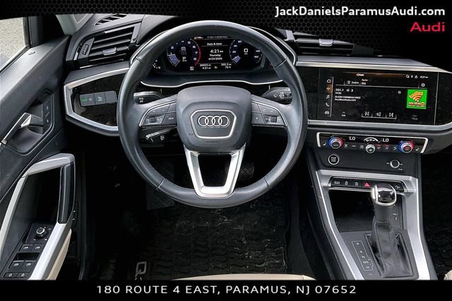Used 2023 Audi Q3 2.0T Premium w/ Convenience Package AWD/4WD image 5