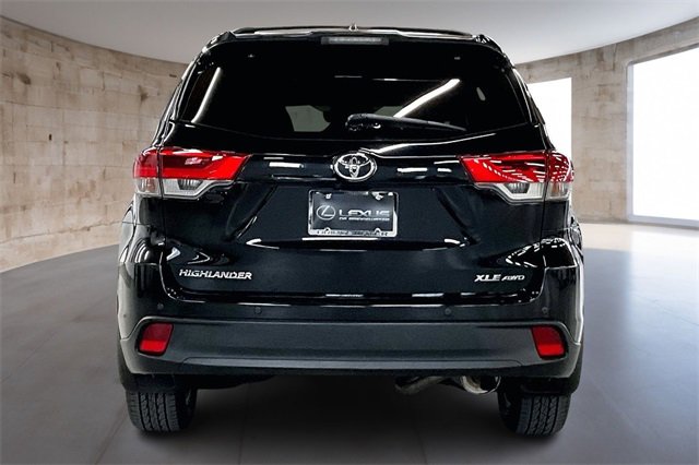 Used 2019 Toyota Highlander XLE image 6