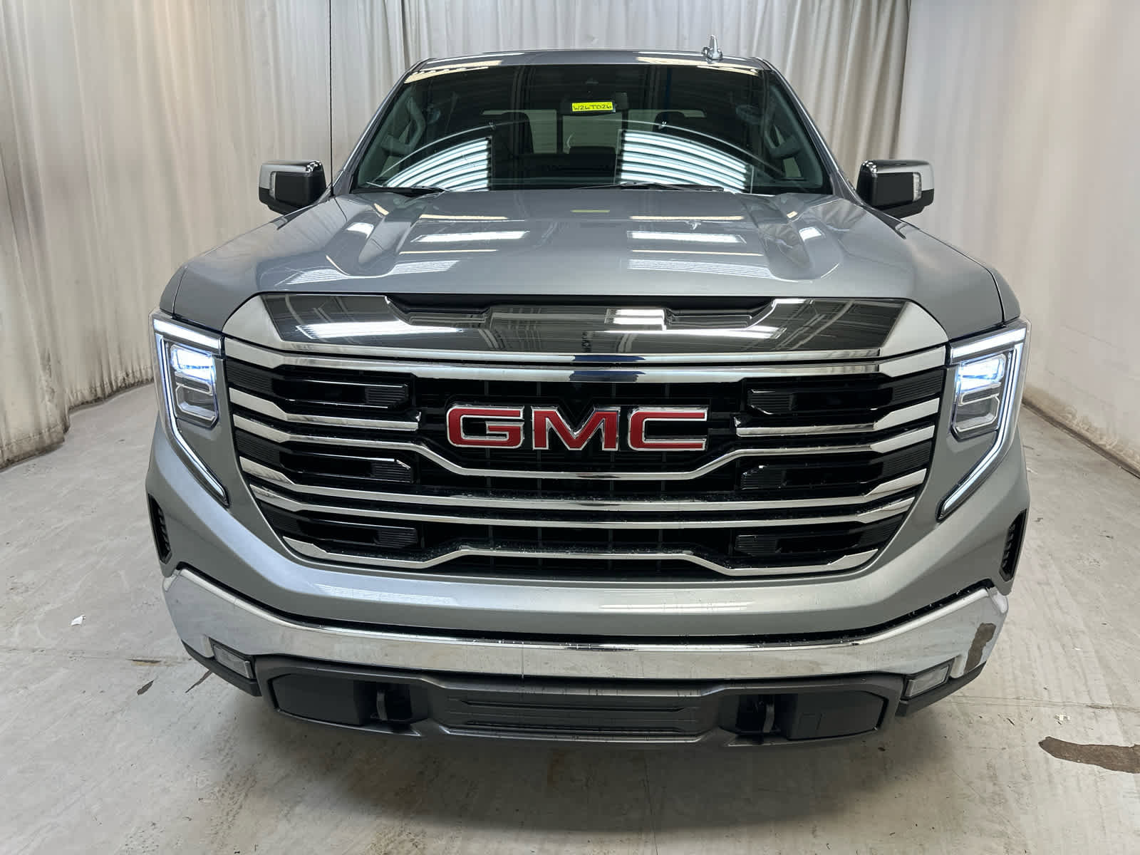 New 2026 GMC Sierra 1500 SLT w/ SLT Convenience Package image 7