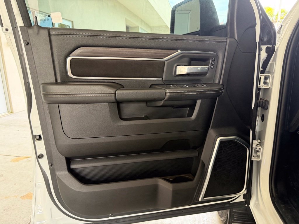 Used 2025 RAM 3500 Laramie w/ Night Edition AWD/4WD image 41