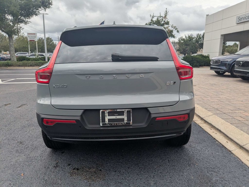 Used 2026 Volvo XC40 B5 Core w/ Climate Package AWD/4WD image 5