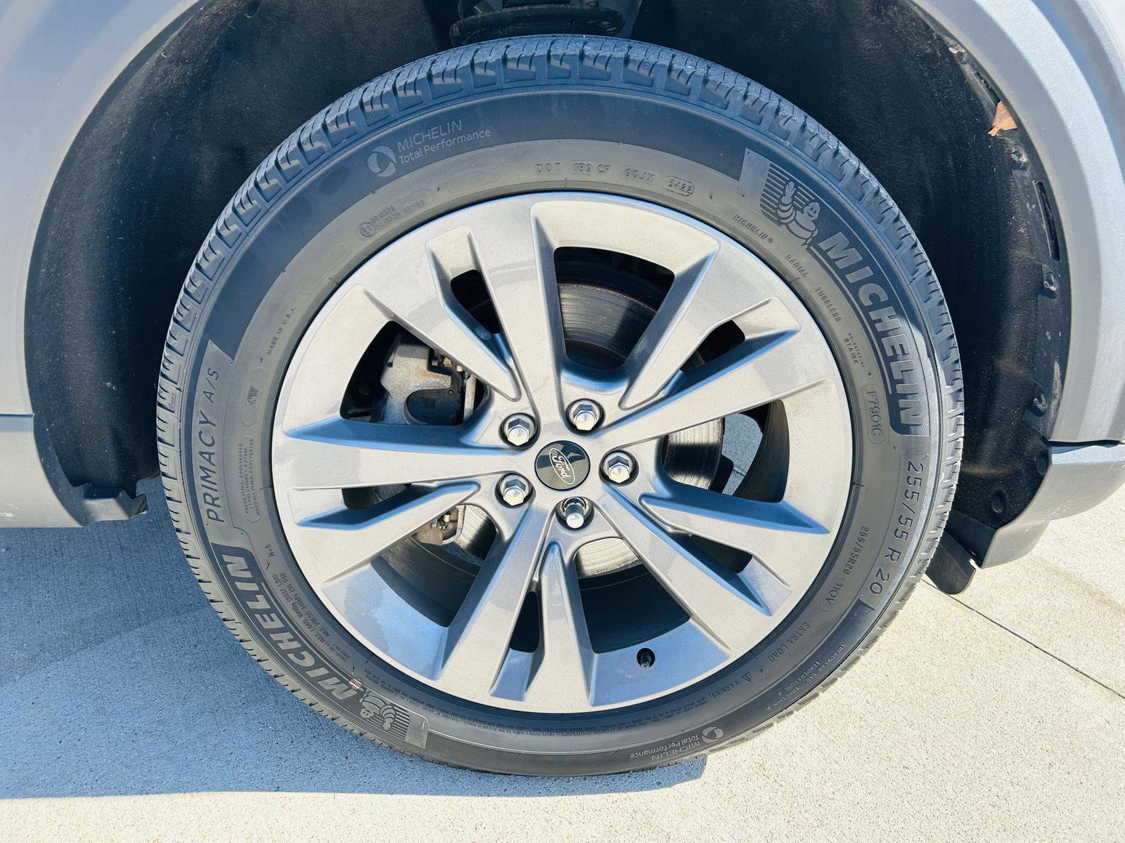 Used 2022 Ford Explorer XLT w/ Equipment Group 202A AWD/4WD image 42