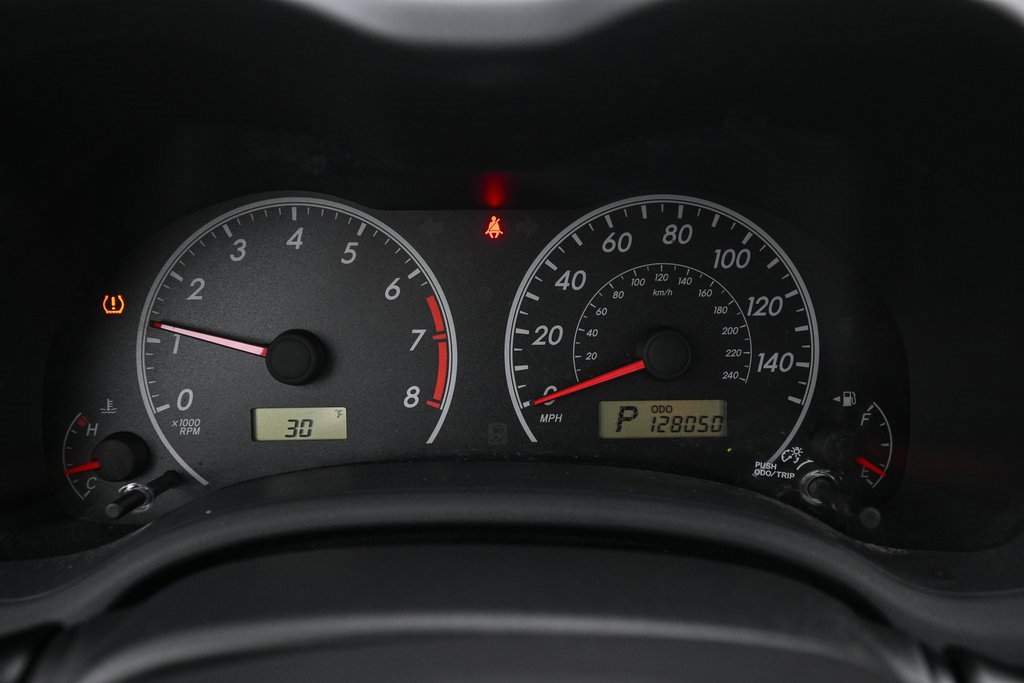 Used 2012 Toyota Corolla LE image 32