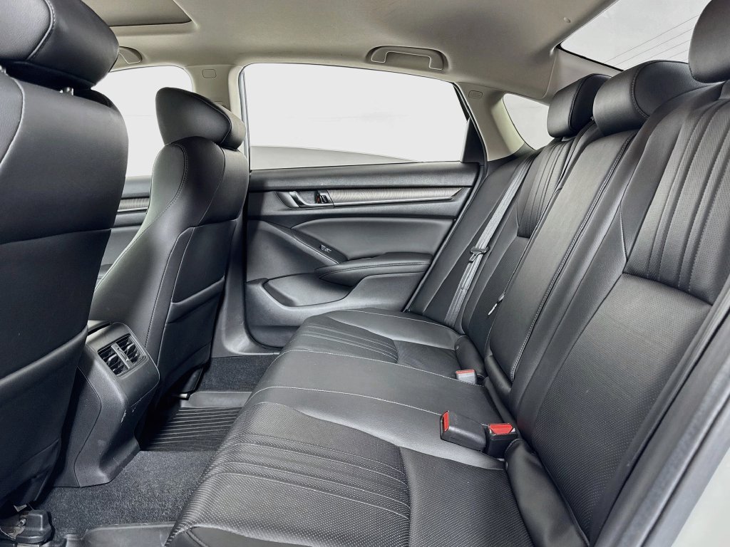 Used 2019 Honda Accord EX-L image 12
