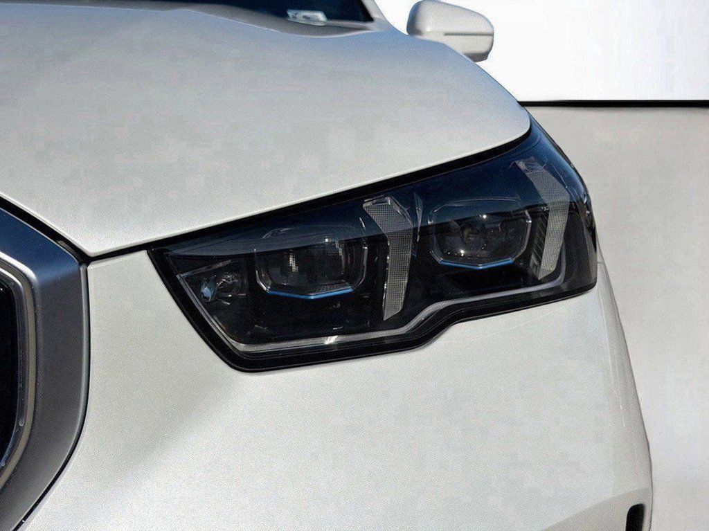 New 2026 BMW 530i xDrive w/ Premium Package AWD/4WD image 9