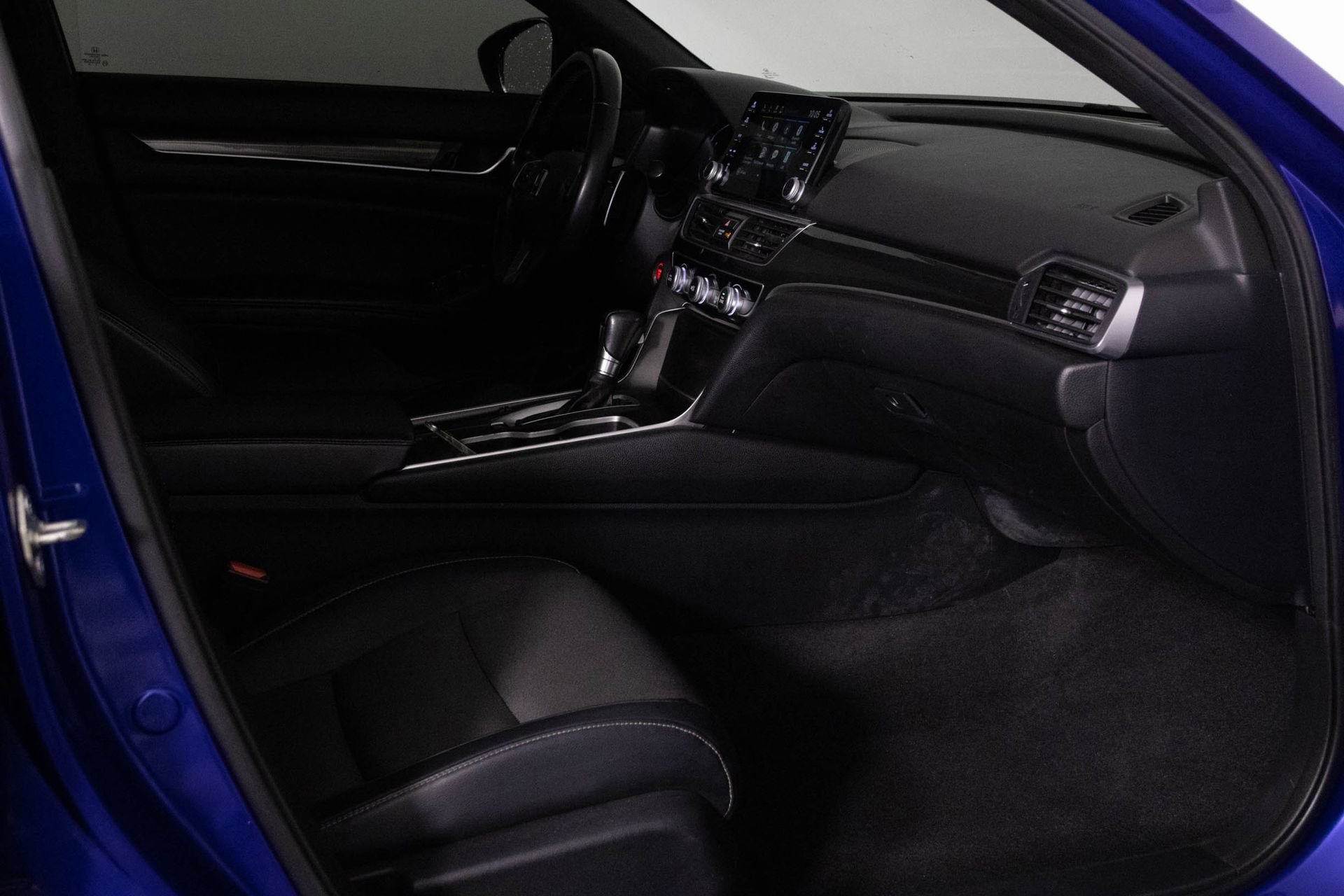 Used 2018 Honda Accord Sport image 36