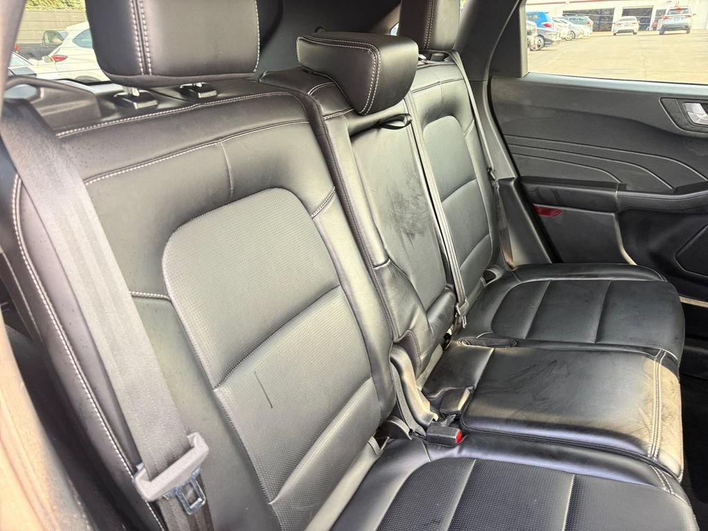 Used 2025 Ford Escape Platinum AWD/4WD image 22