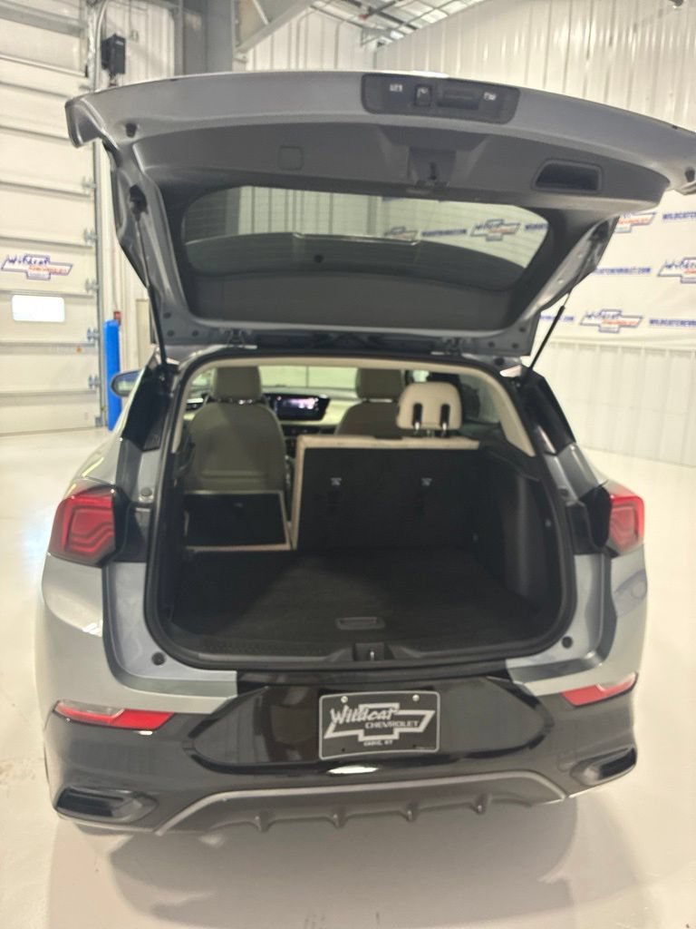 Used 2024 Buick Encore GX Sport Touring FWD image 32