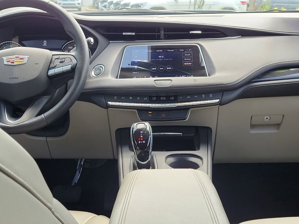 Used 2020 Cadillac XT4 Premium Luxury FWD image 17