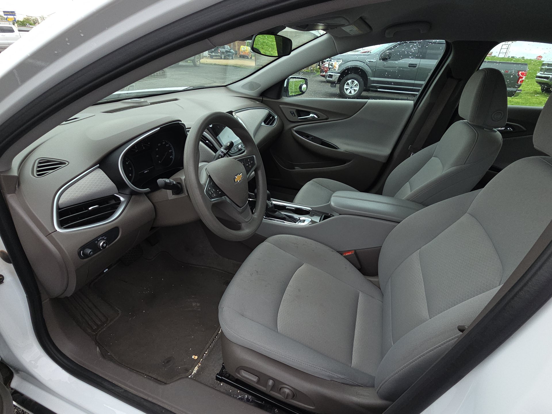 Used 2024 Chevrolet Malibu LT FWD image 8