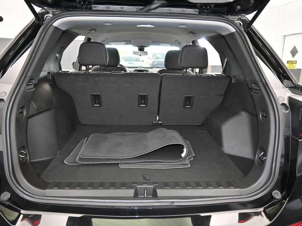 Used 2023 Chevrolet Equinox LS w/ Driver Confidence II Package image 33