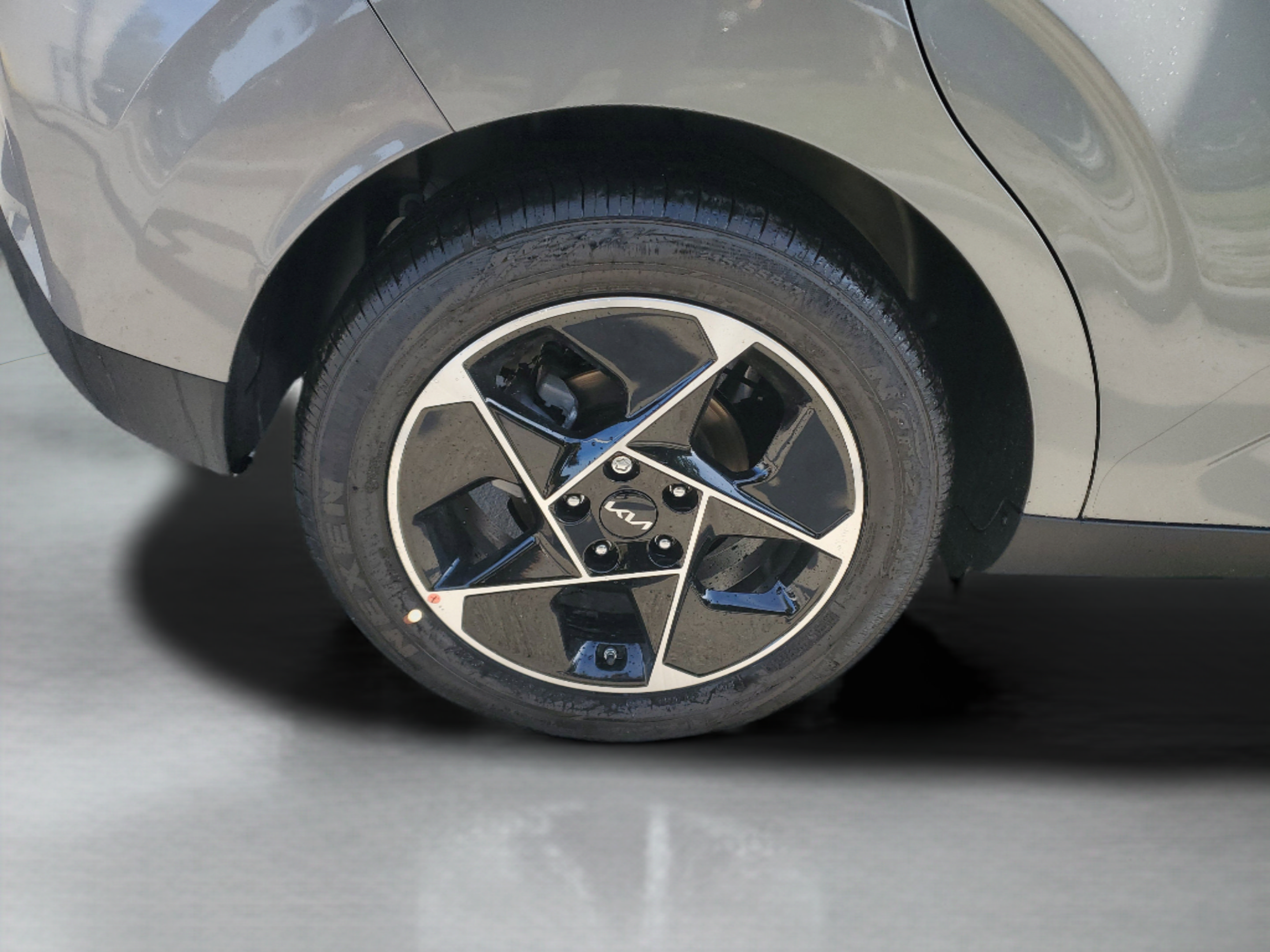 Certified 2025 Kia Soul EX FWD image 28