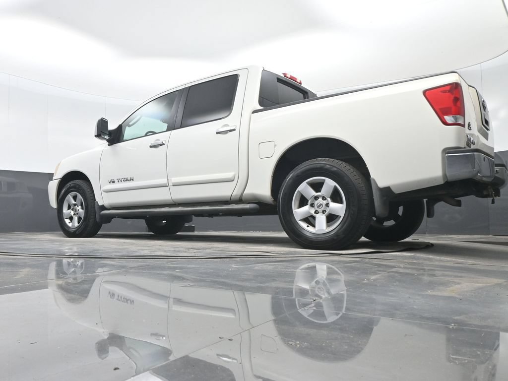Used 2005 Nissan Titan SE w/ (T01) Tow Pkg AWD/4WD image 28