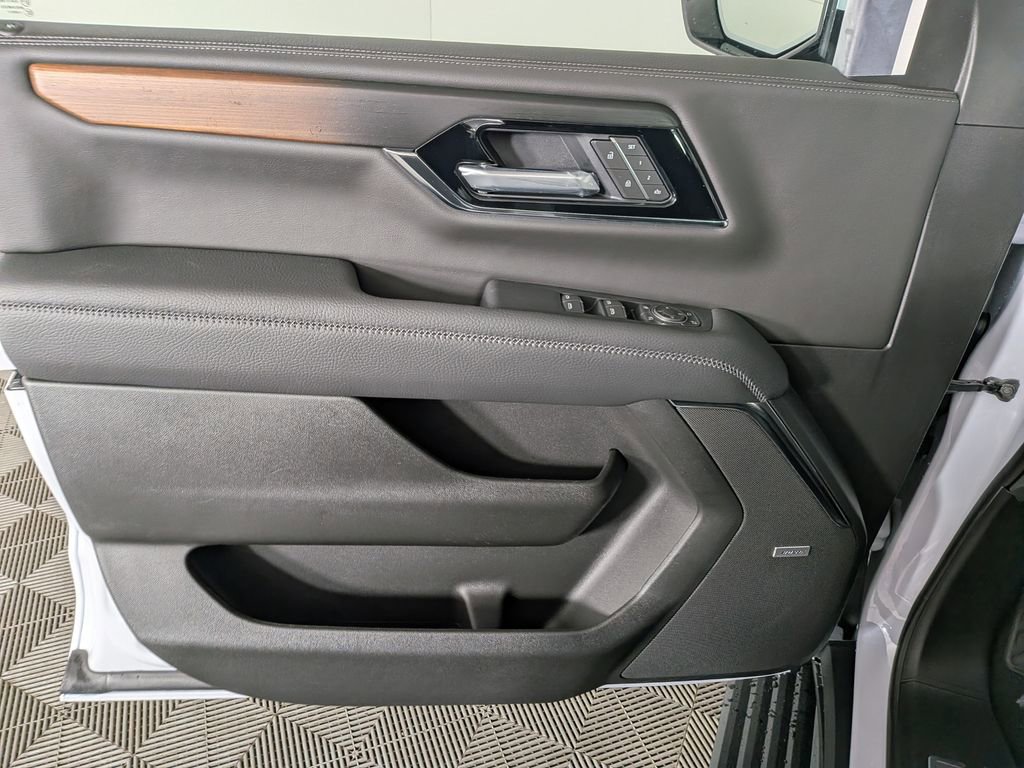 New 2026 GMC Yukon XL Denali w/ Denali Reserve Package image 15