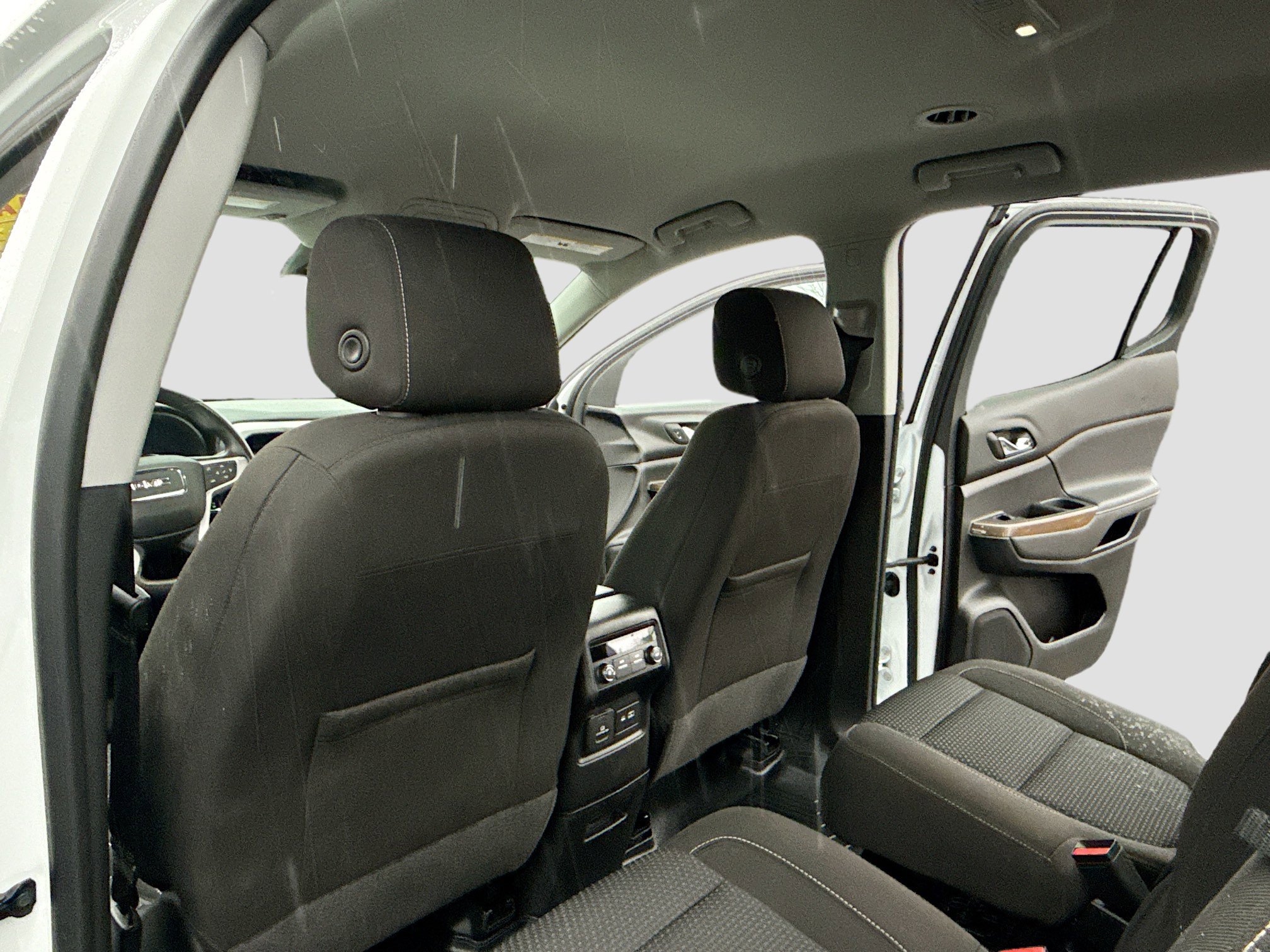 Used 2023 GMC Acadia SLE w/ Driver Convenience Package image 6