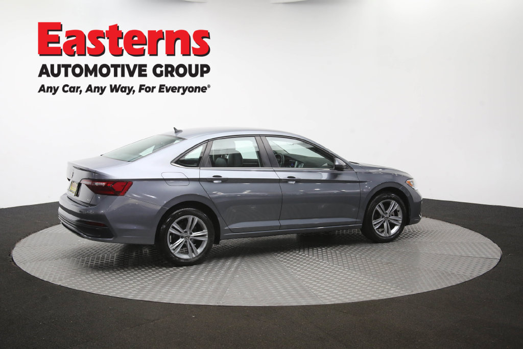 Used 2024 Volkswagen Jetta SE FWD image 44