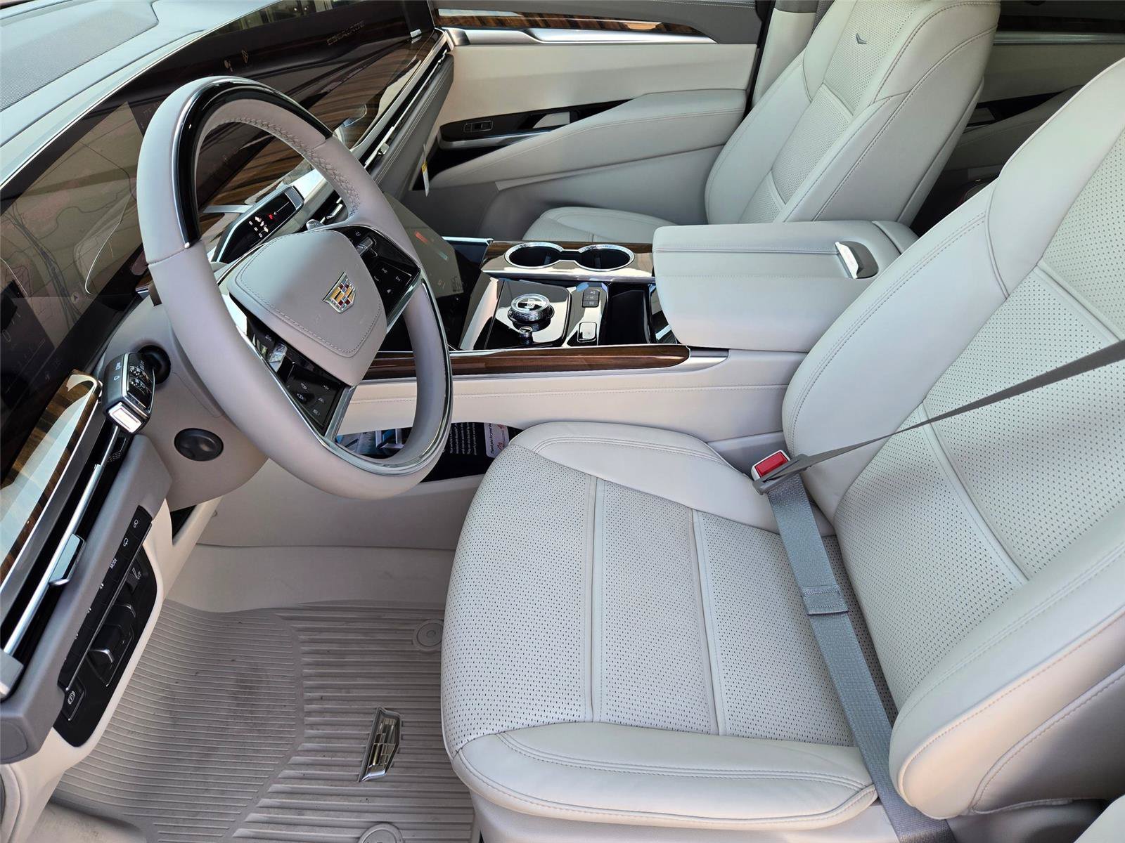 New 2026 Cadillac Escalade ESV Platinum Sport w/ LPO, ONYX Package AWD/4WD image 11