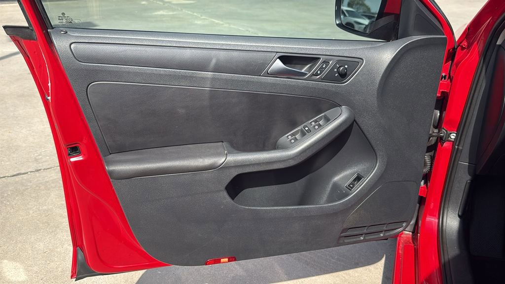 Used 2012 Volkswagen Jetta SE image 12