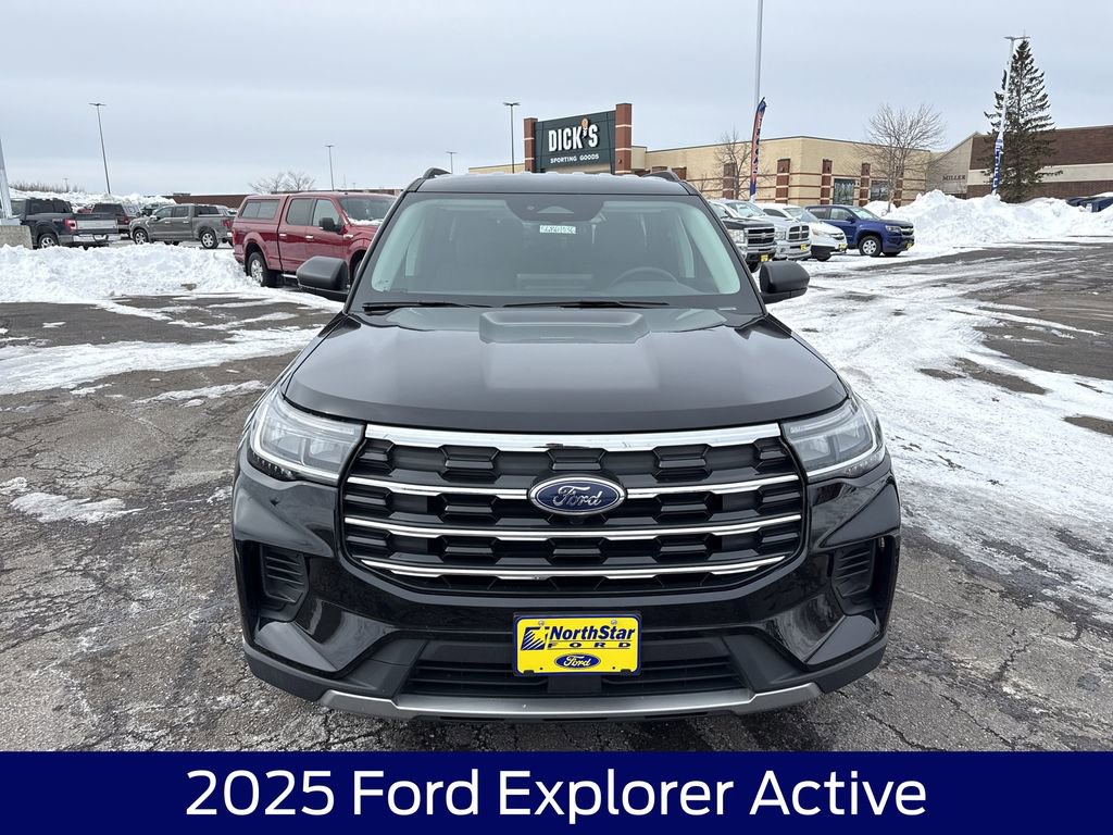 Used 2025 Ford Explorer Active image 4