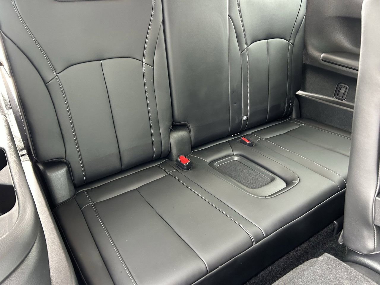 Certified 2026 INFINITI QX60 Luxe w/ Cargo Package FWD image 12