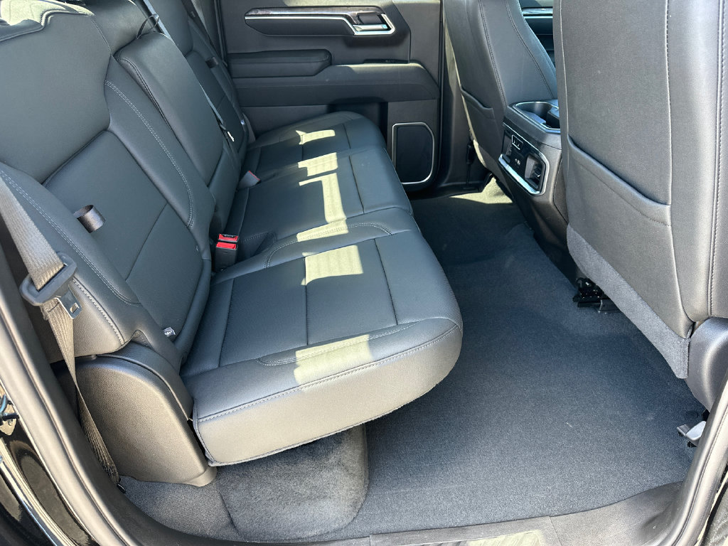 Used 2026 Chevrolet Silverado 1500 LTZ w/ LTZ Premium Package RWD image 15