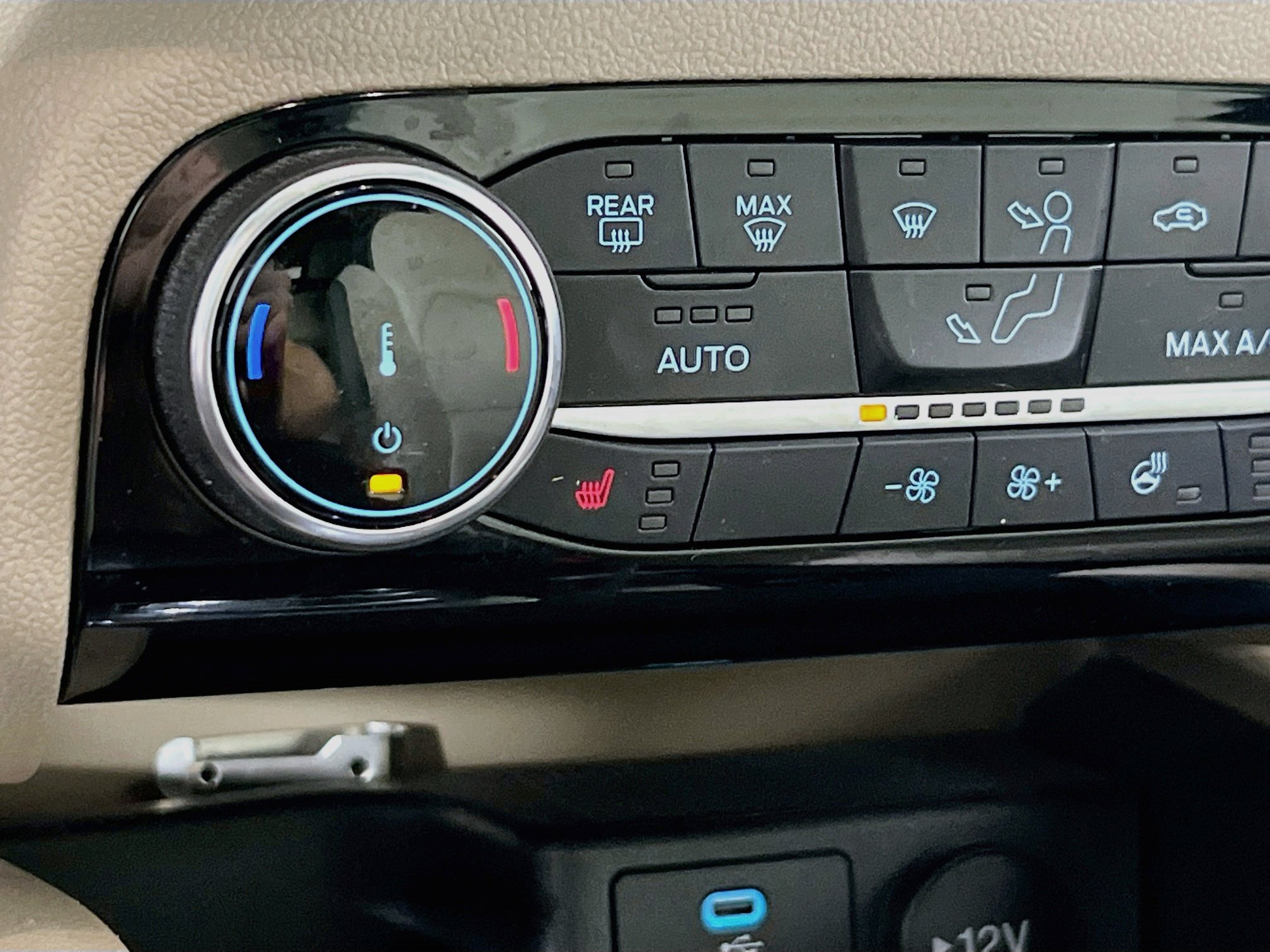 Used 2022 Ford Escape SEL w/ Technology Package FWD image 20