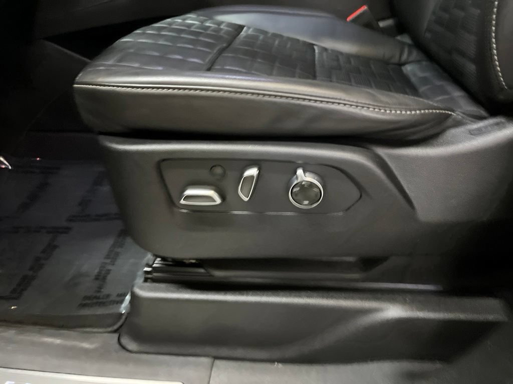 Used 2023 Cadillac Escalade Sport Platinum AWD/4WD image 14