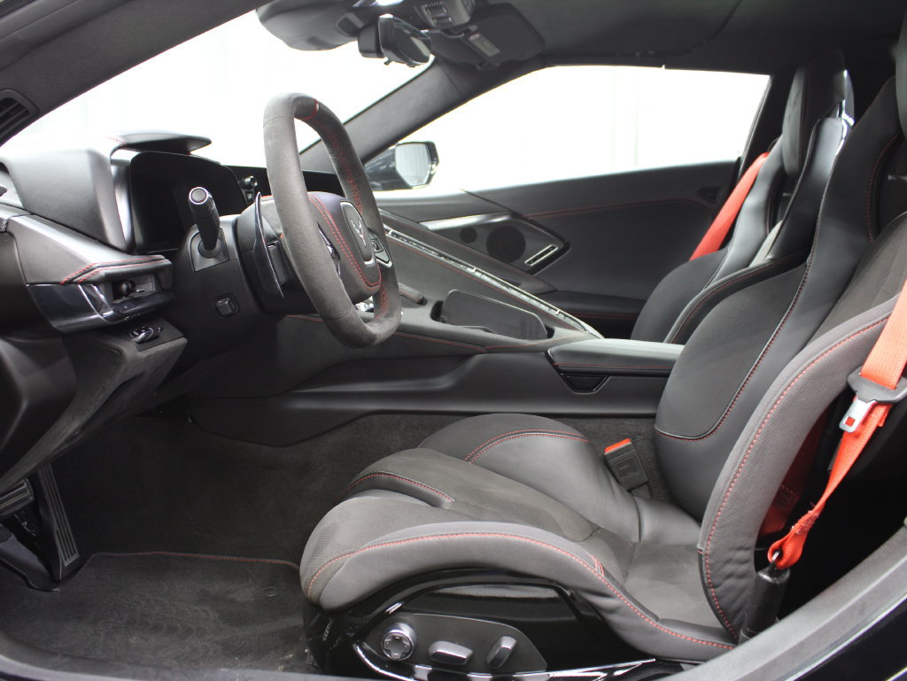 Used 2024 Chevrolet Corvette Stingray Premium Conv w/ Stealth Interior Trim Package RWD image 13