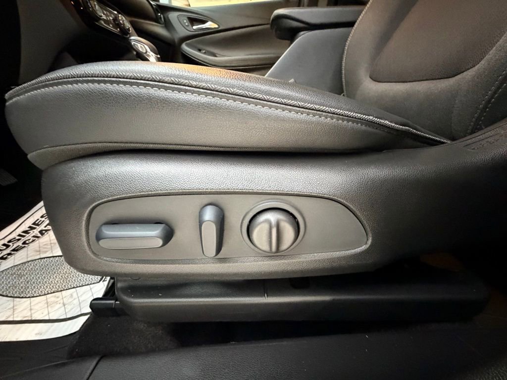 Used 2023 Buick Encore GX Select image 25