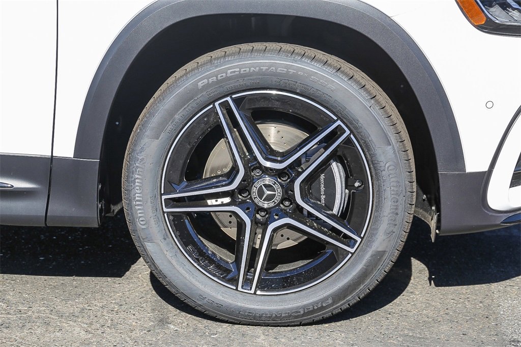 Used 2024 Mercedes-Benz GLB 250 4MATIC image 11