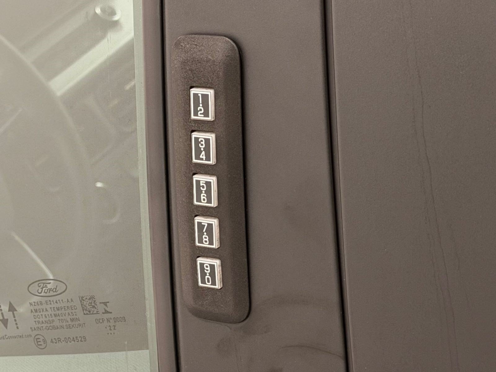 Used 2022 Ford Maverick XLT FWD image 16