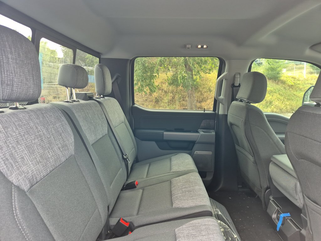 New 2026 Ford F350 XLT w/ XLT Premium Package AWD/4WD image 23