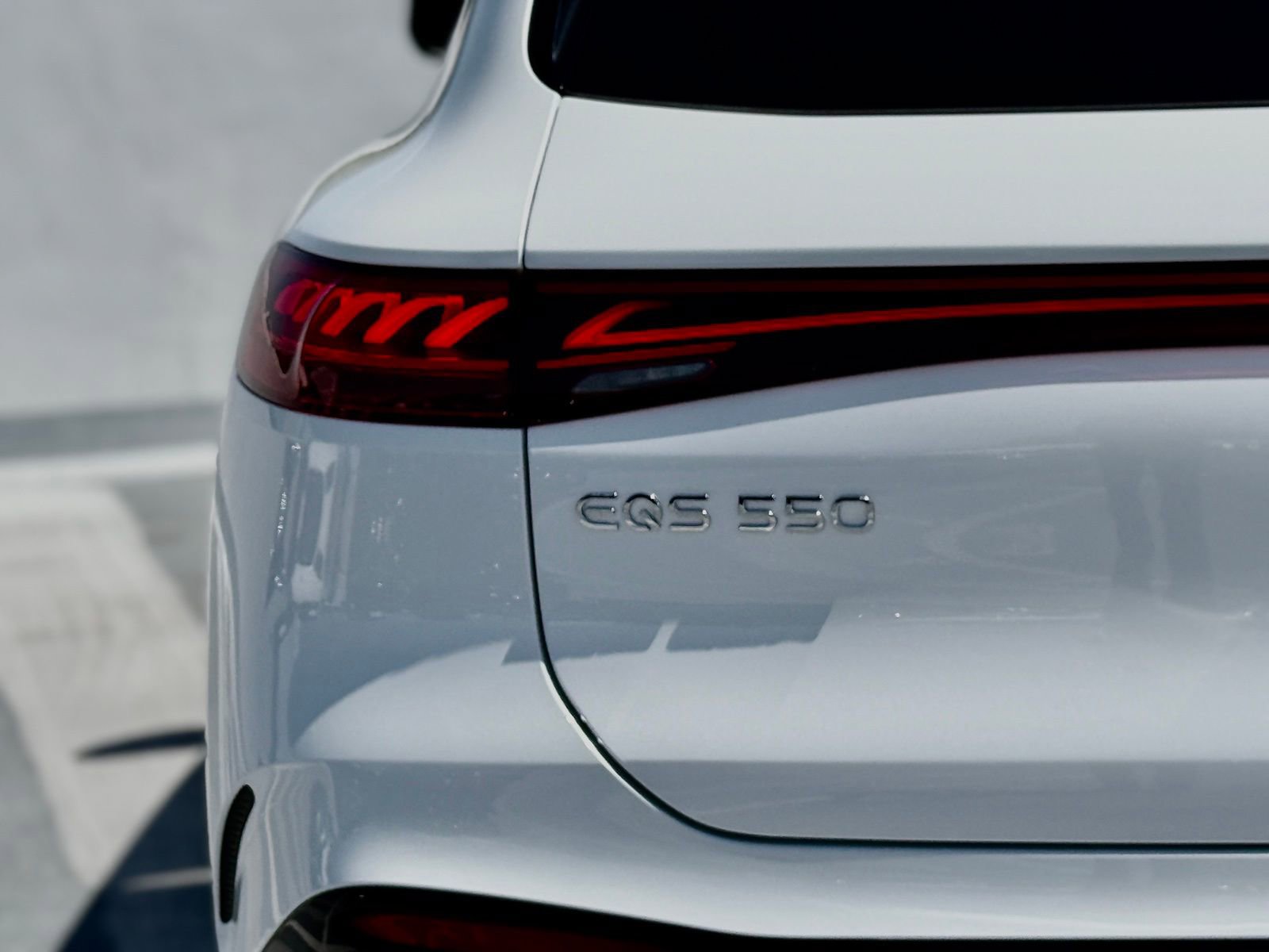 New 2026 Mercedes-Benz EQS 550 4MATIC SUV image 10