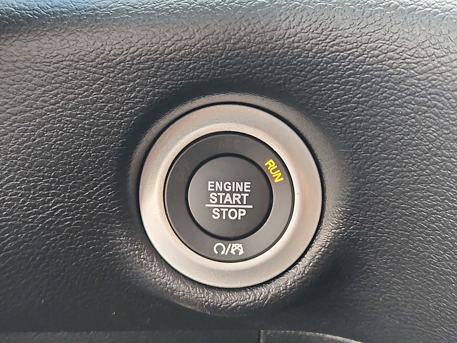New 2027 Chrysler Pacifica Select FWD image 15