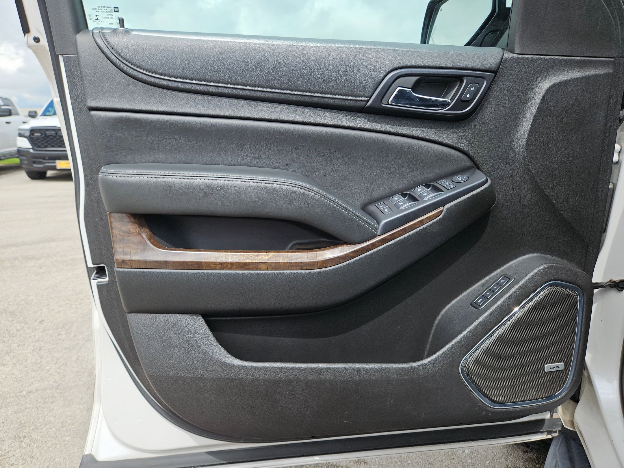 Used 2018 Chevrolet Suburban LT AWD/4WD image 11