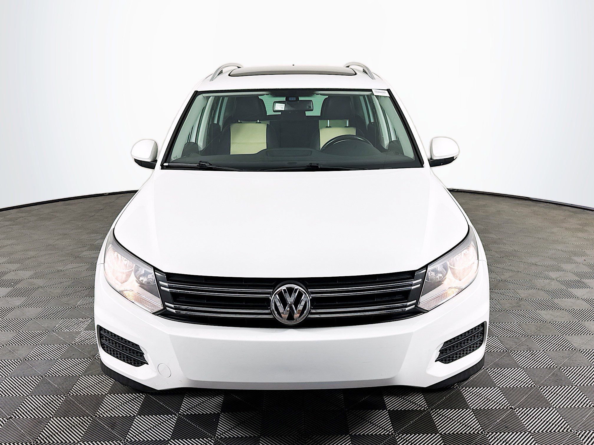 Used 2017 Volkswagen Tiguan Wolfsburg Edition image 2