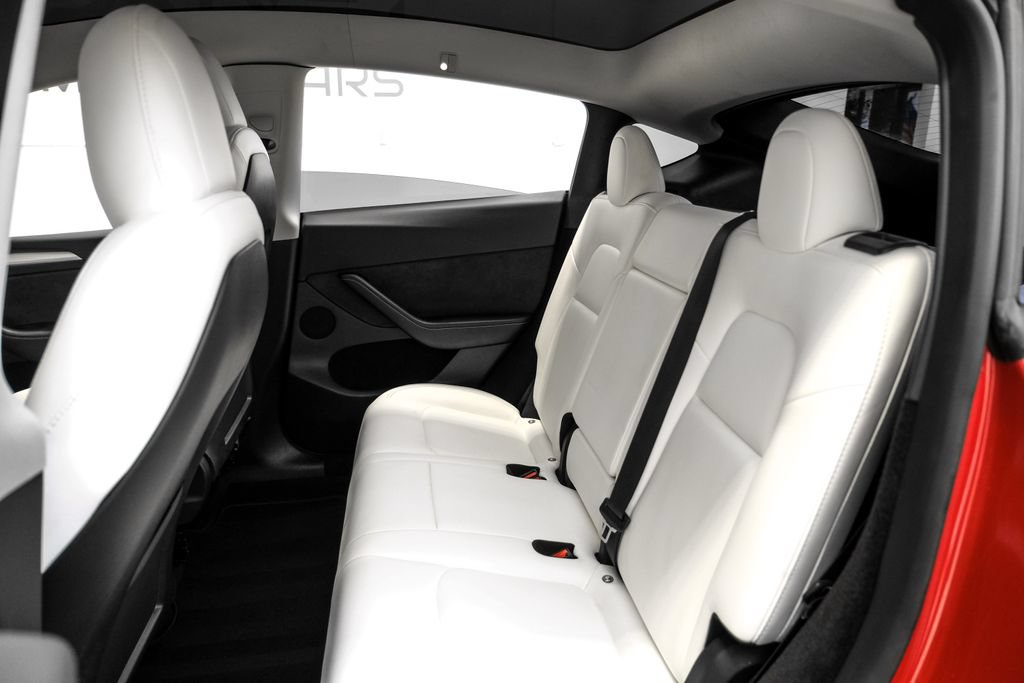 Used 2023 Tesla Model Y AWD image 36