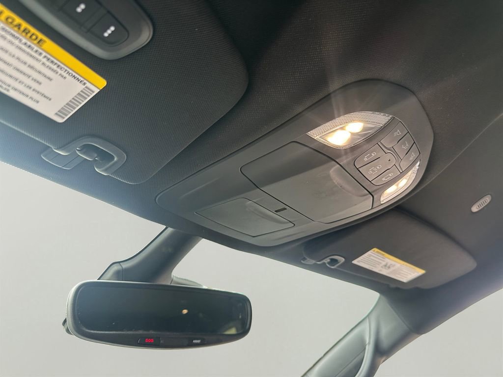Used 2025 Chrysler Pacifica Select FWD image 20