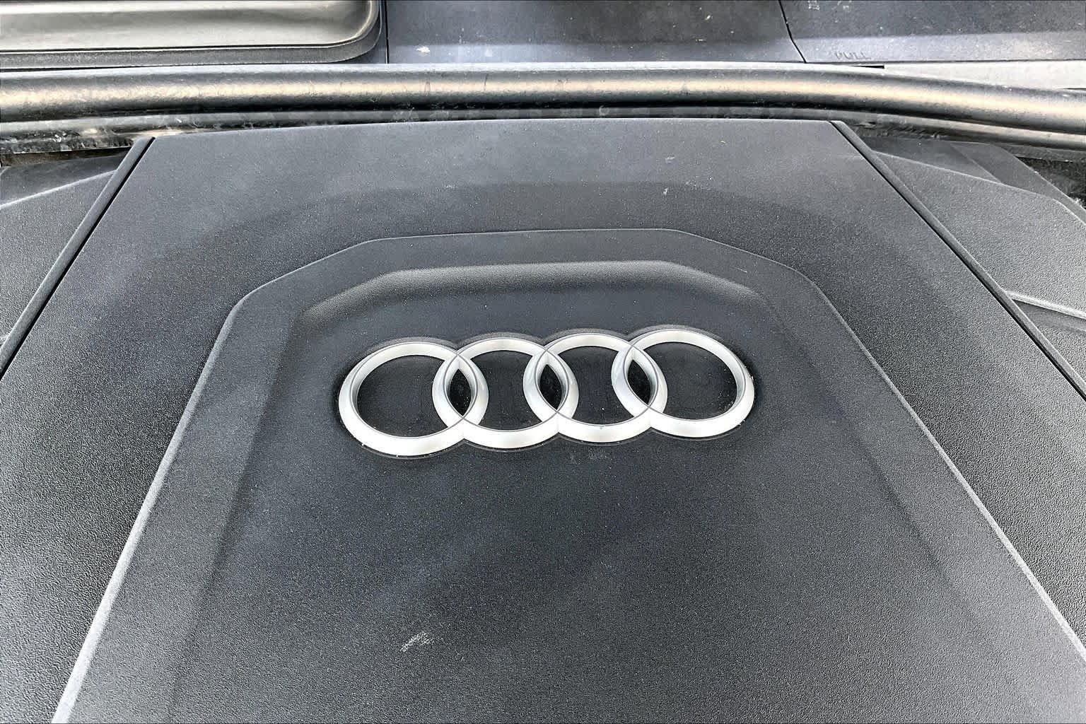 Used 2020 Audi Q8 Prestige AWD/4WD image 32