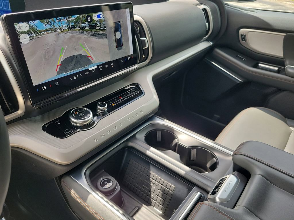 Used 2025 Ford Expedition Max Active image 35