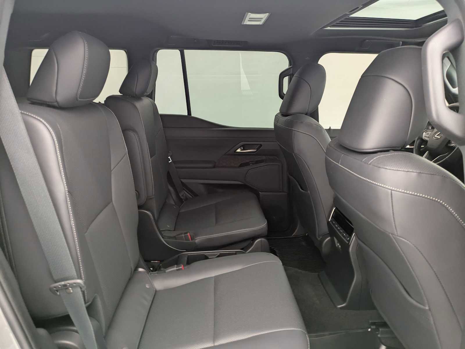 Used 2024 Lexus GX 550 w/ Cold Area Package AWD/4WD image 21