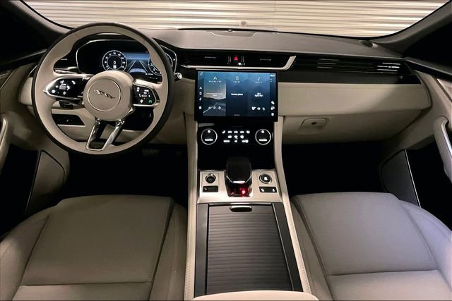 New 2026 Jaguar F-PACE R-Dynamic S image 6