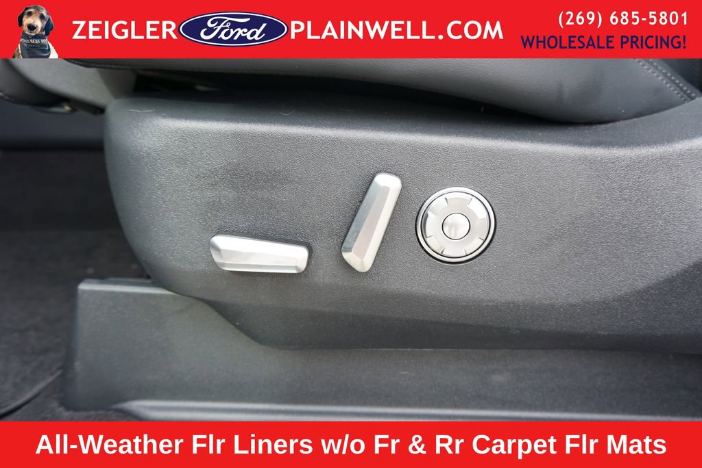 Used 2025 Lincoln Navigator Reserve w/ Jet Appearance Package image 21