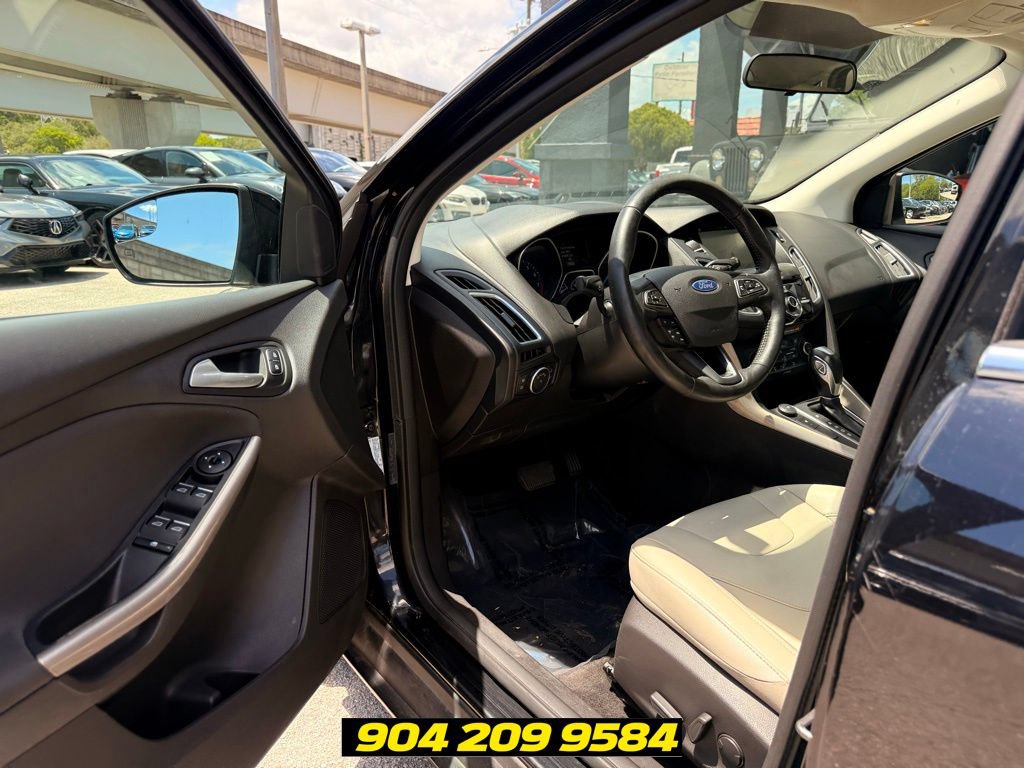 Used 2017 Ford Focus Titanium FWD image 18