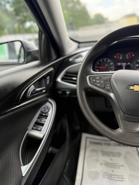 Used 2023 Chevrolet Malibu LT w/ Driver Confidence Package FWD image 15