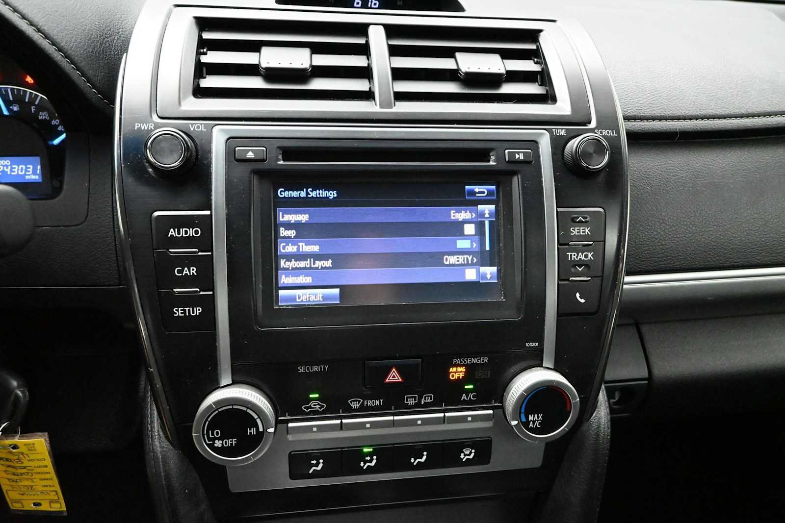 Used 2014 Toyota Camry SE FWD image 19