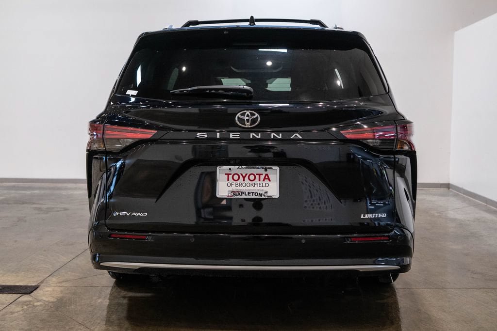 Certified 2026 Toyota Sienna Limited AWD/4WD image 8