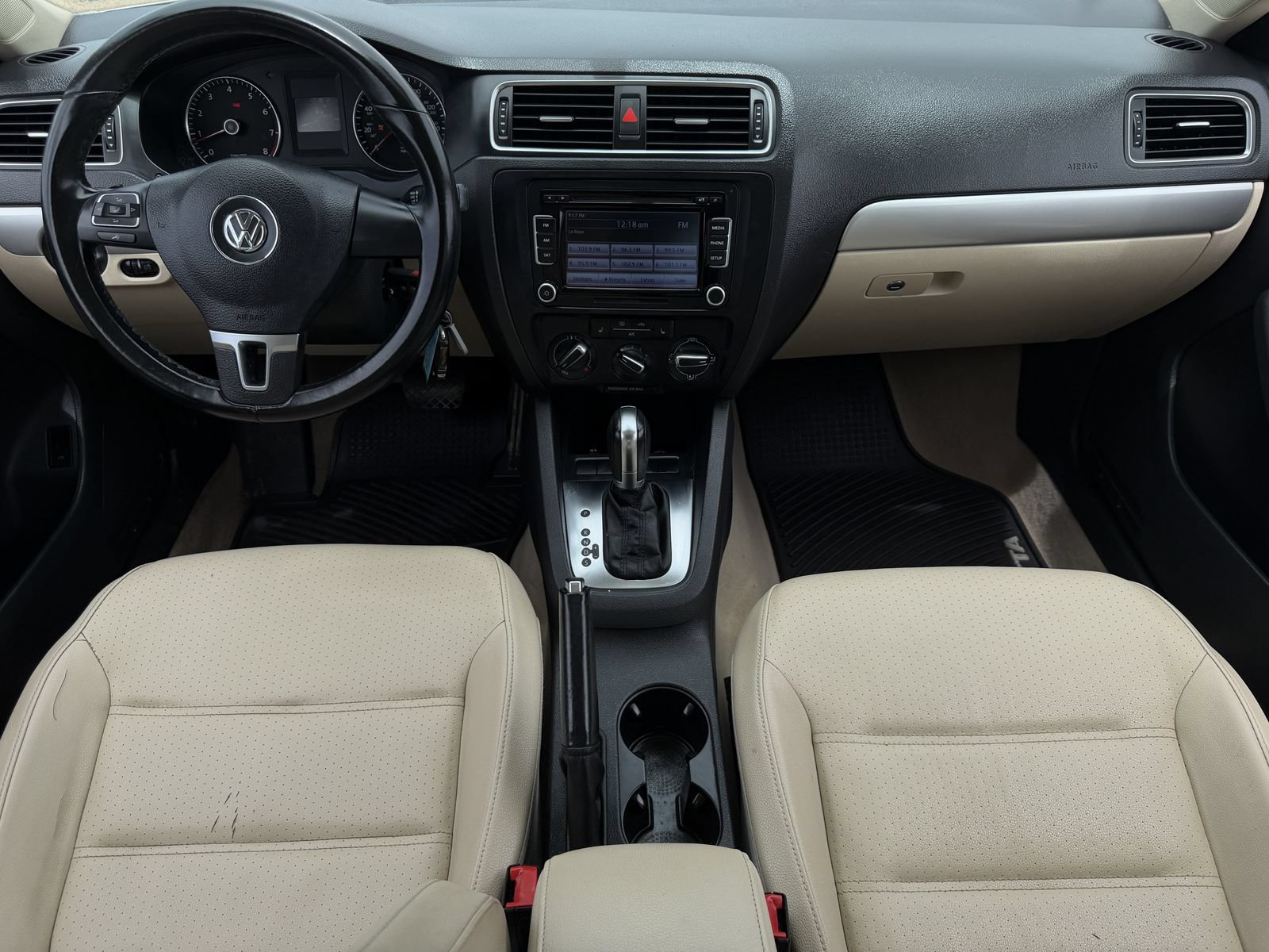Used 2013 Volkswagen Jetta SE FWD image 12