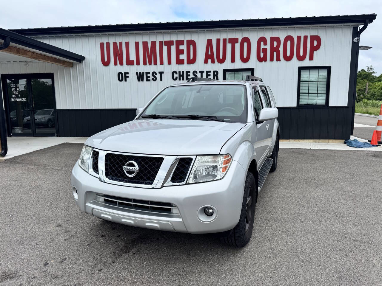 Used 2012 Nissan Pathfinder SV AWD/4WD image 1